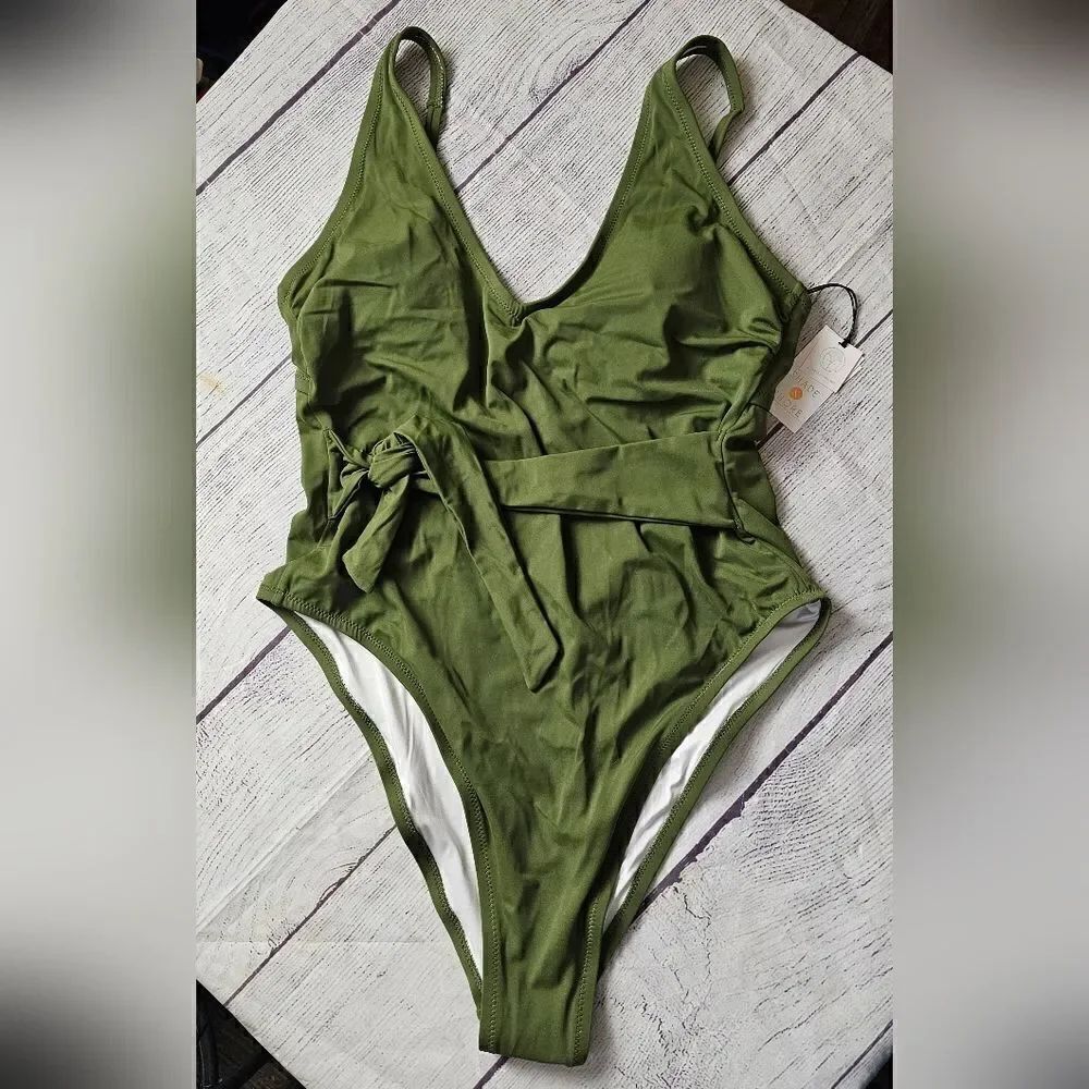 Women's Tie Front Plunge One Plunge Swimsuit XL